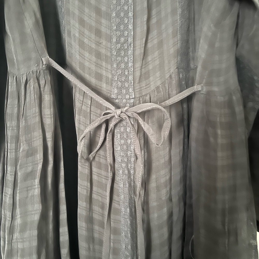 COPY - Wilfred Whimsy Dress form Aritzia - Picture 6 of 6